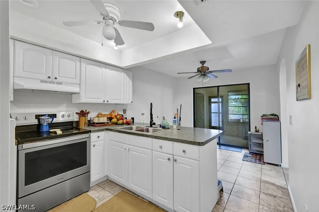 227-225 Cape Coral Parkway E Cape Coral FL 33904