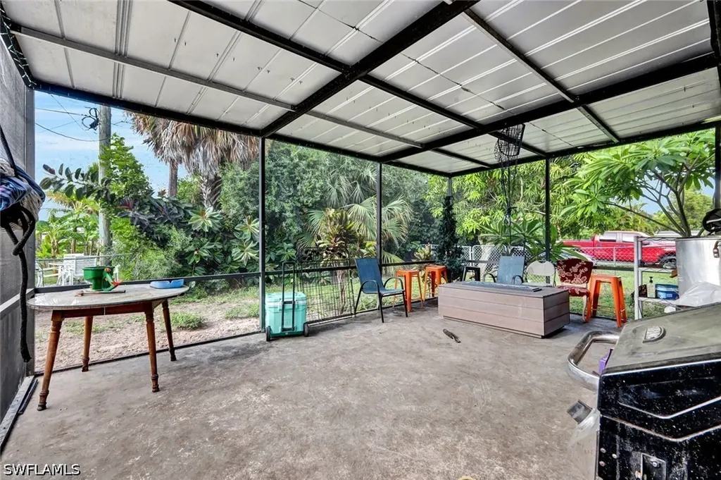 227-225 Cape Coral Parkway E Cape Coral FL 33904