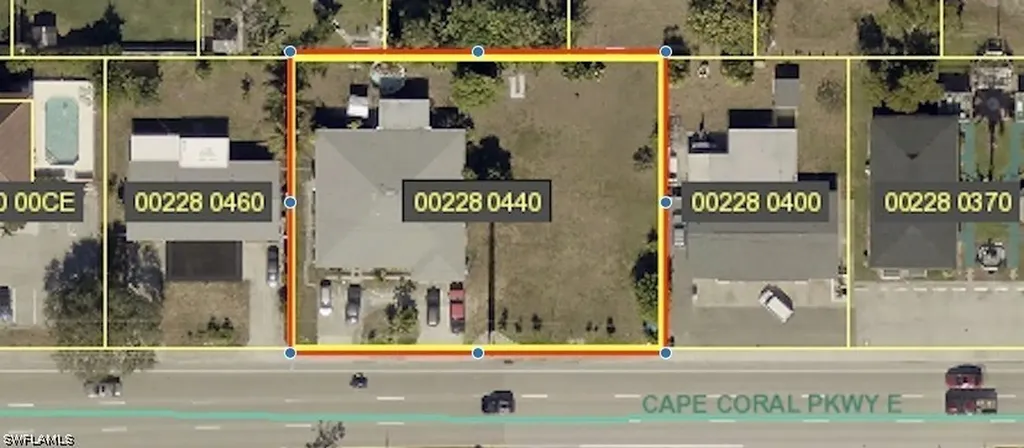 227-225 Cape Coral Parkway E Cape Coral FL 33904