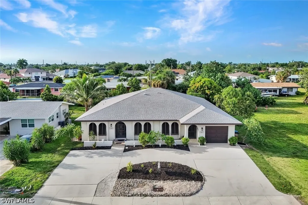 227-225 Cape Coral Parkway E Cape Coral FL 33904