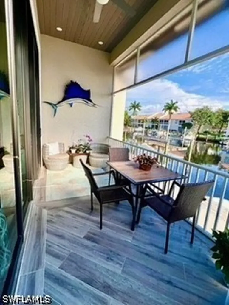 187 Eveningstar Cay Naples FL 34114