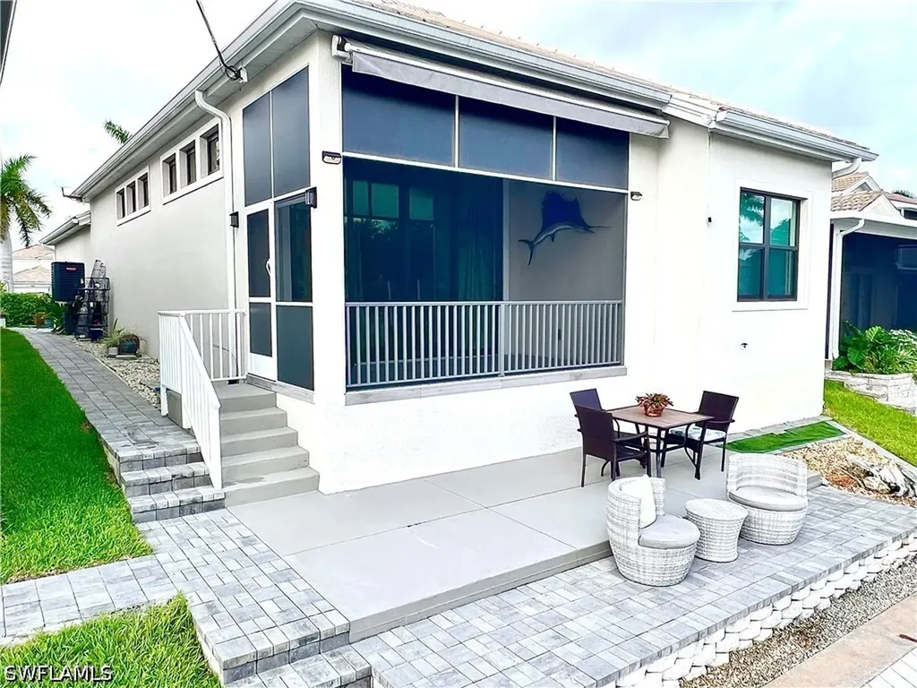 187 Eveningstar Cay Naples FL 34114