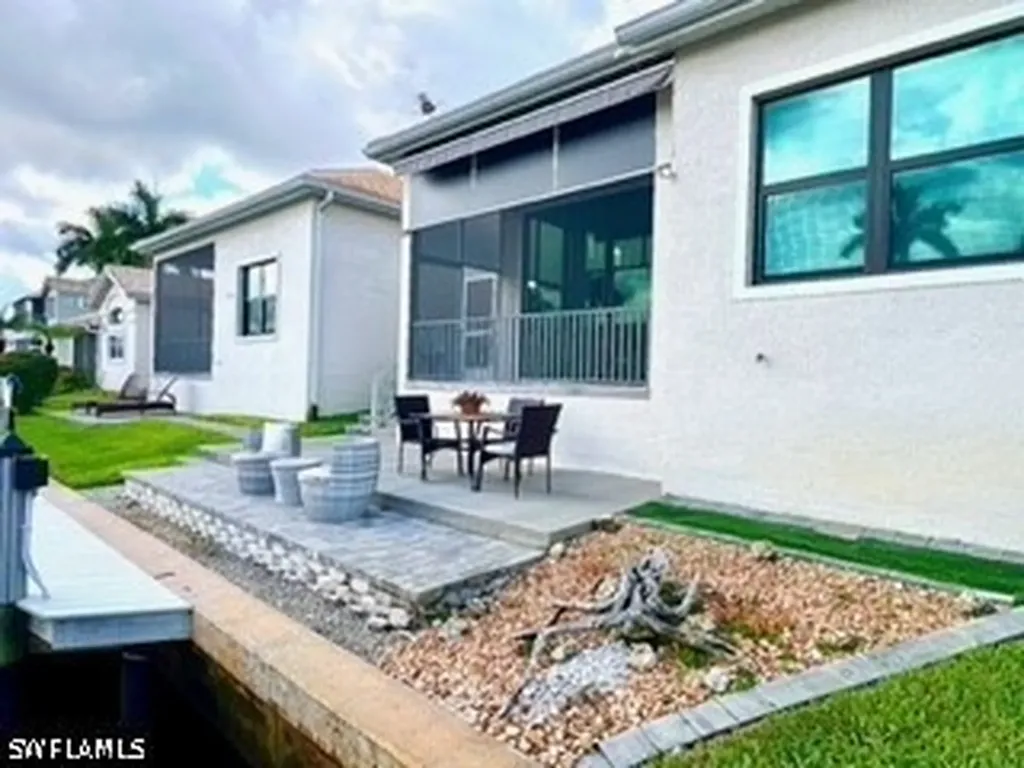 187 Eveningstar Cay Naples FL 34114