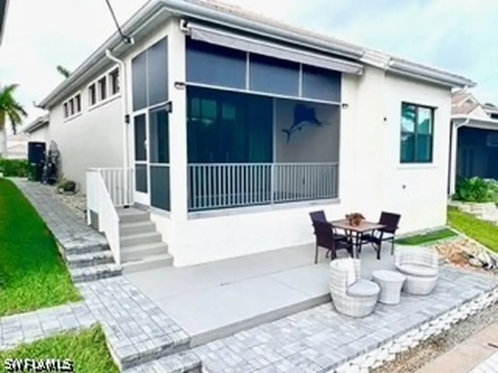 187 Eveningstar Cay Naples FL 34114