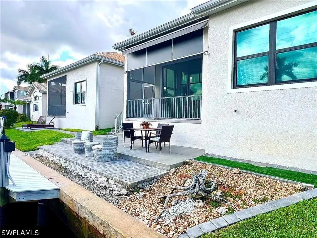 187 Eveningstar Cay Naples FL 34114