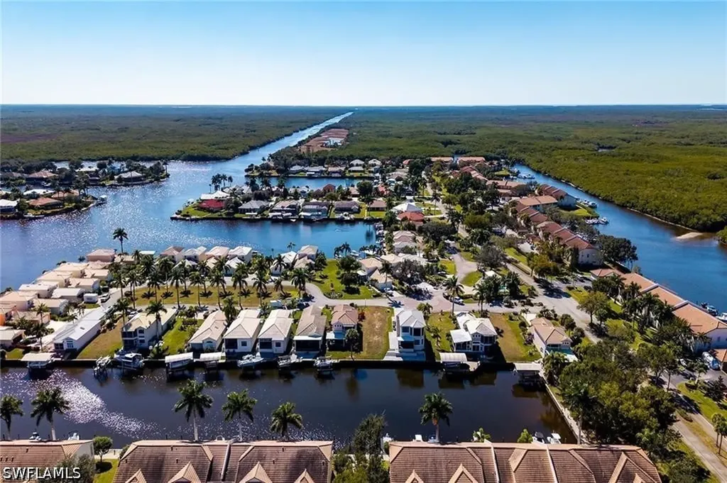 187 Eveningstar Cay Naples FL 34114