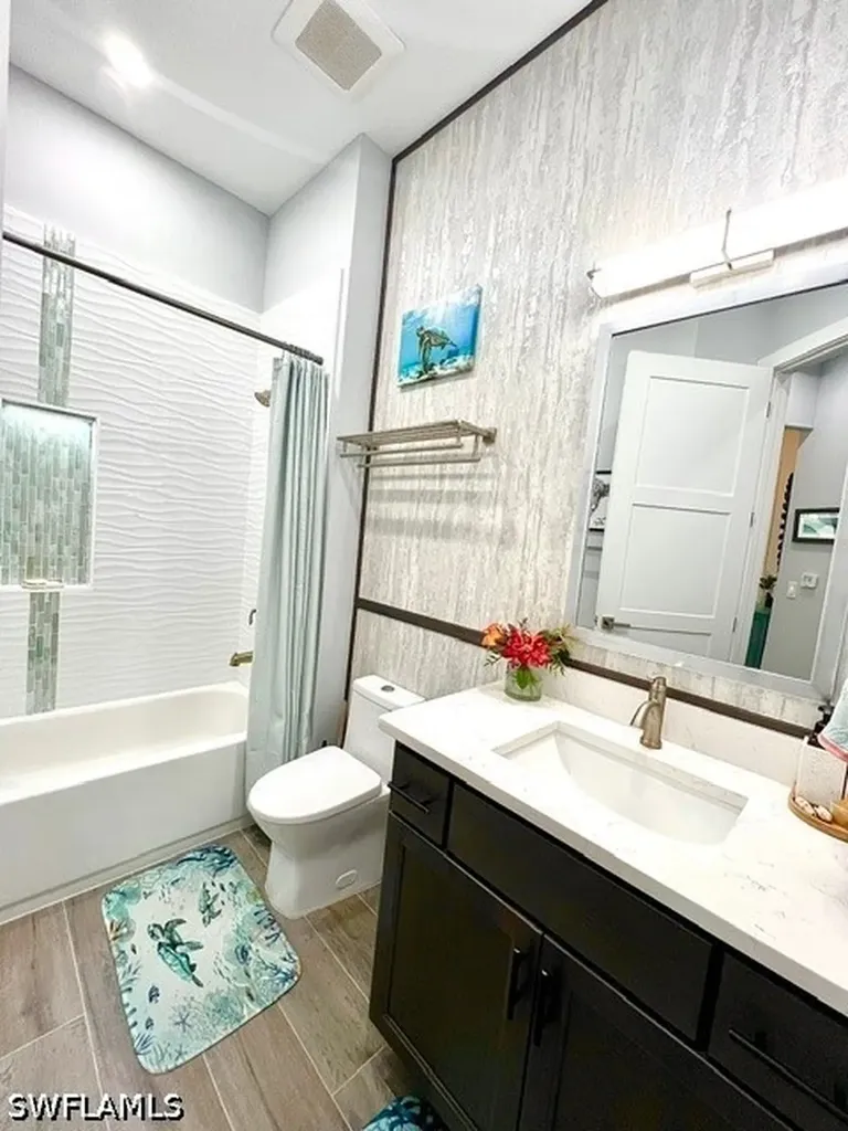 187 Eveningstar Cay Naples FL 34114