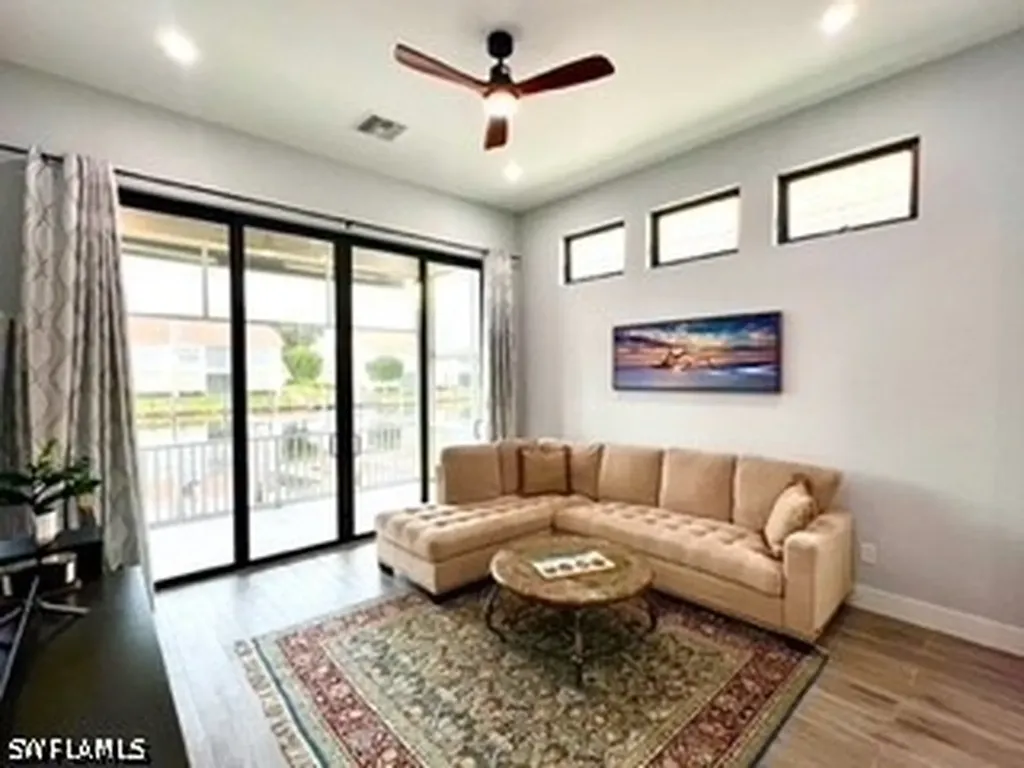 187 Eveningstar Cay Naples FL 34114