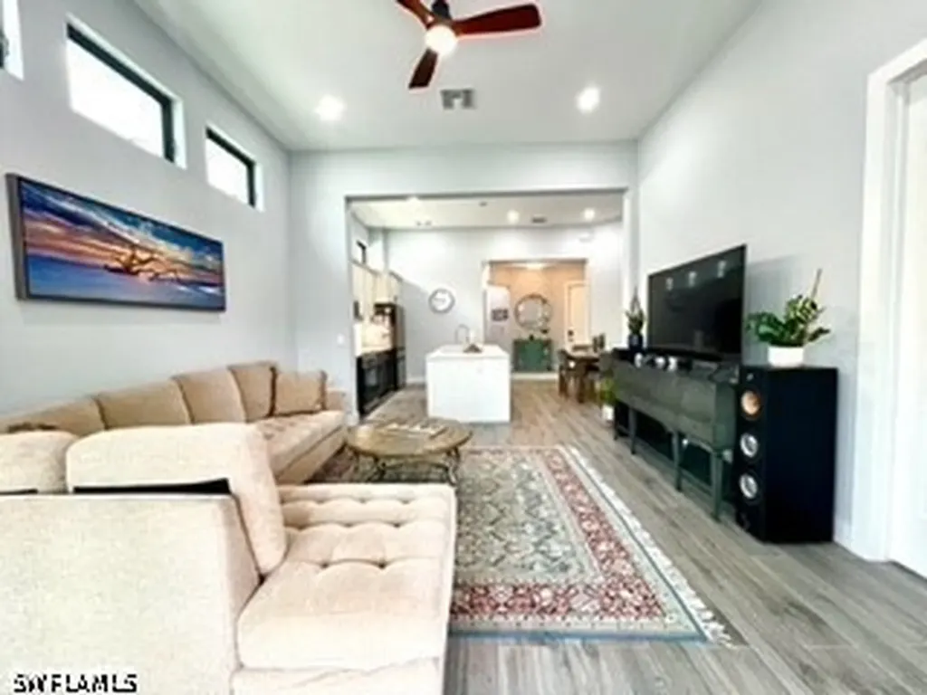 187 Eveningstar Cay Naples FL 34114