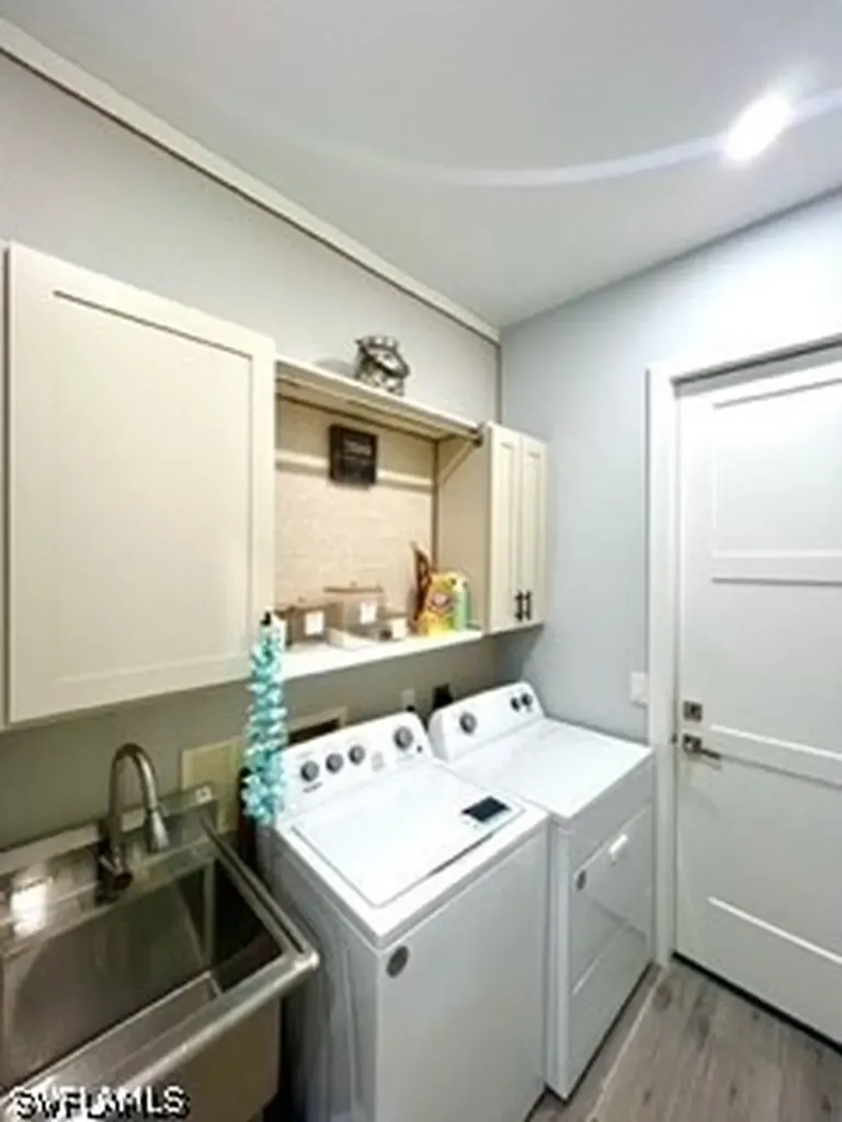 187 Eveningstar Cay Naples FL 34114