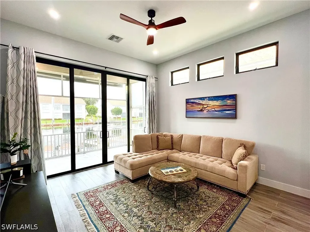 187 Eveningstar Cay Naples FL 34114