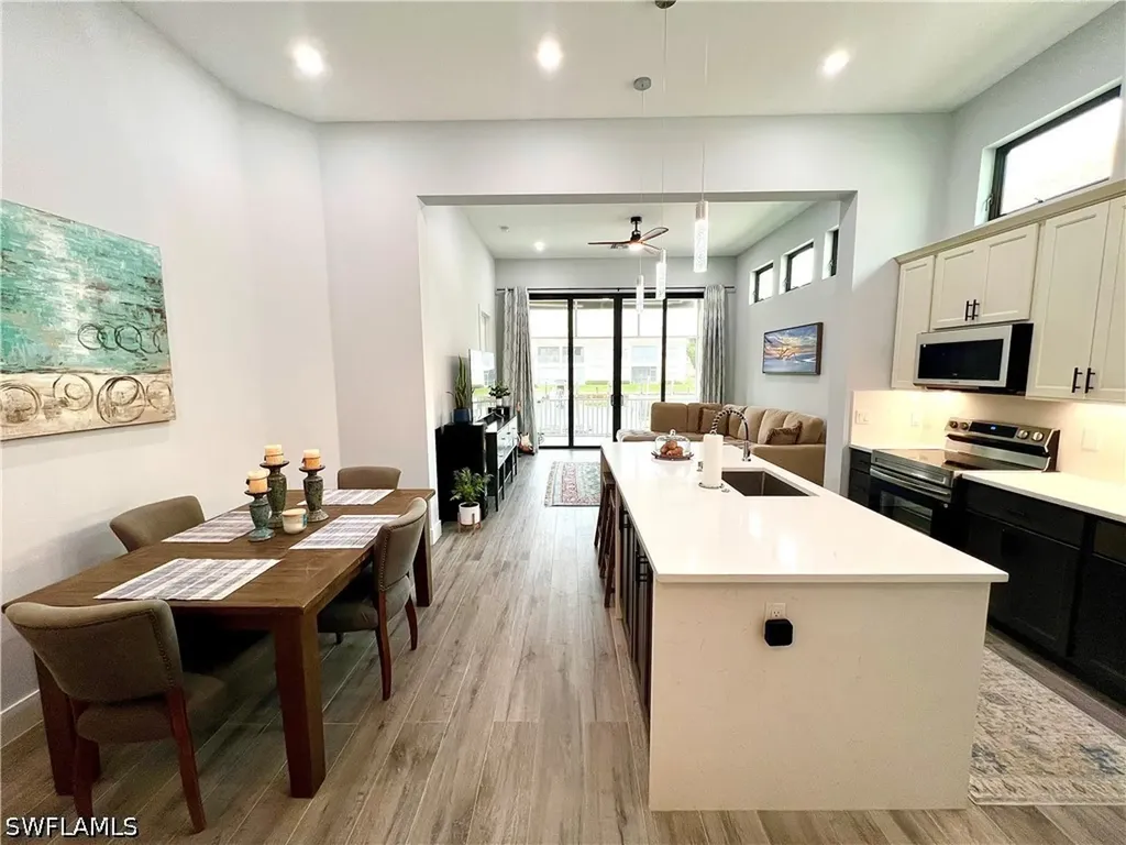 187 Eveningstar Cay Naples FL 34114