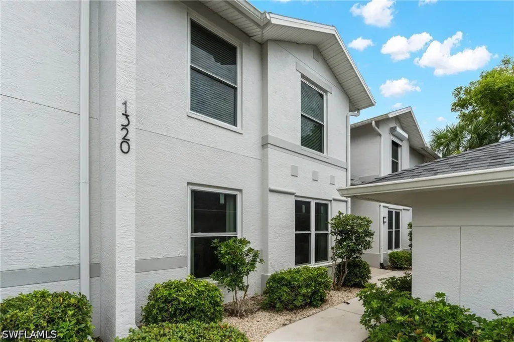 1320 Charleston Square Drive Naples FL 34110