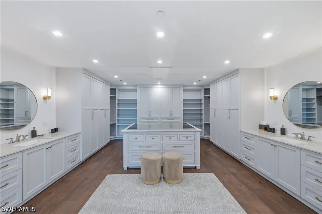 13915 Old Coast Road Naples FL 34110
