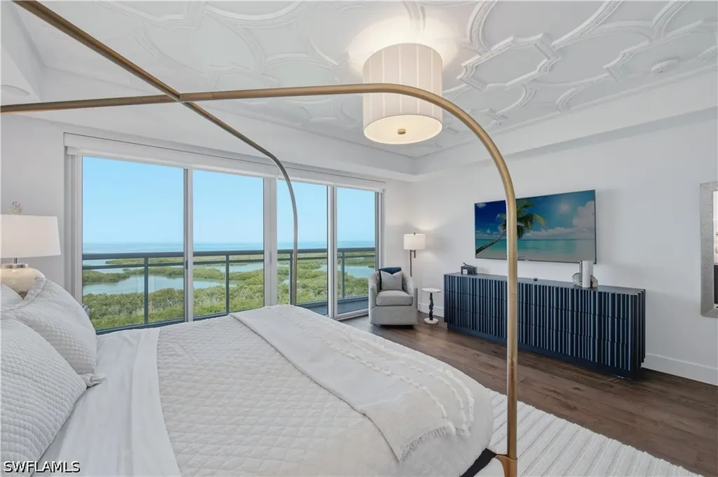 13915 Old Coast Road Naples FL 34110