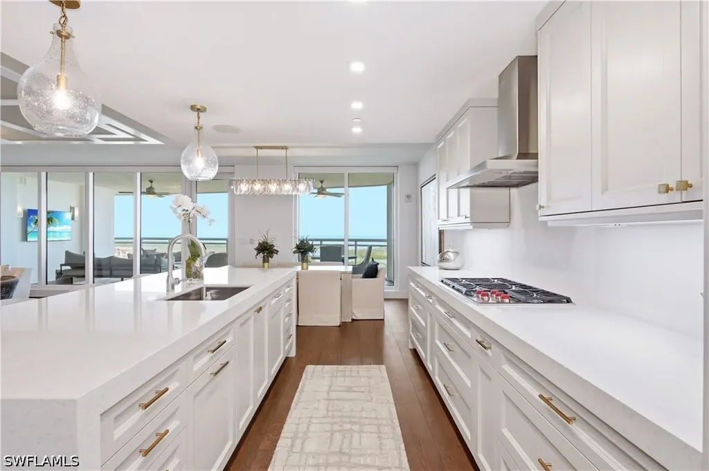 13915 Old Coast Road Naples FL 34110