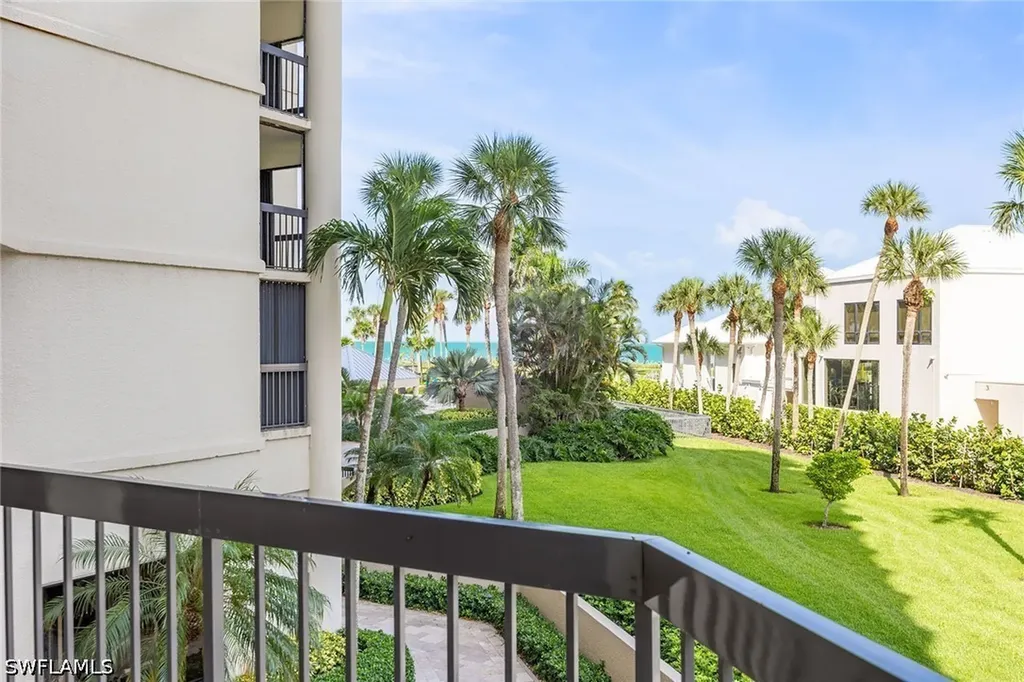 4551 Gulf Shore Boulevard N Naples FL 34103