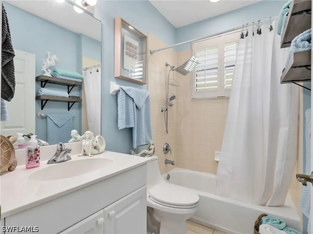 11163 Longshore Way E Naples FL 34119