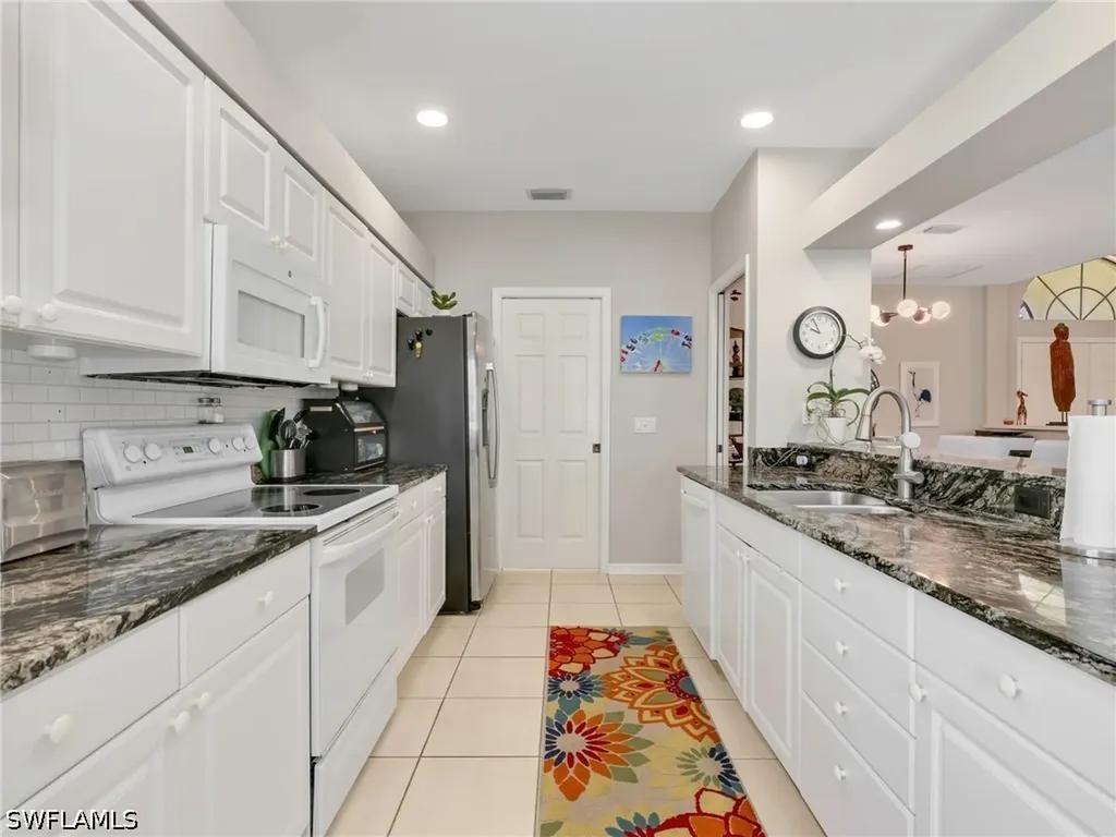 11163 Longshore Way E Naples FL 34119