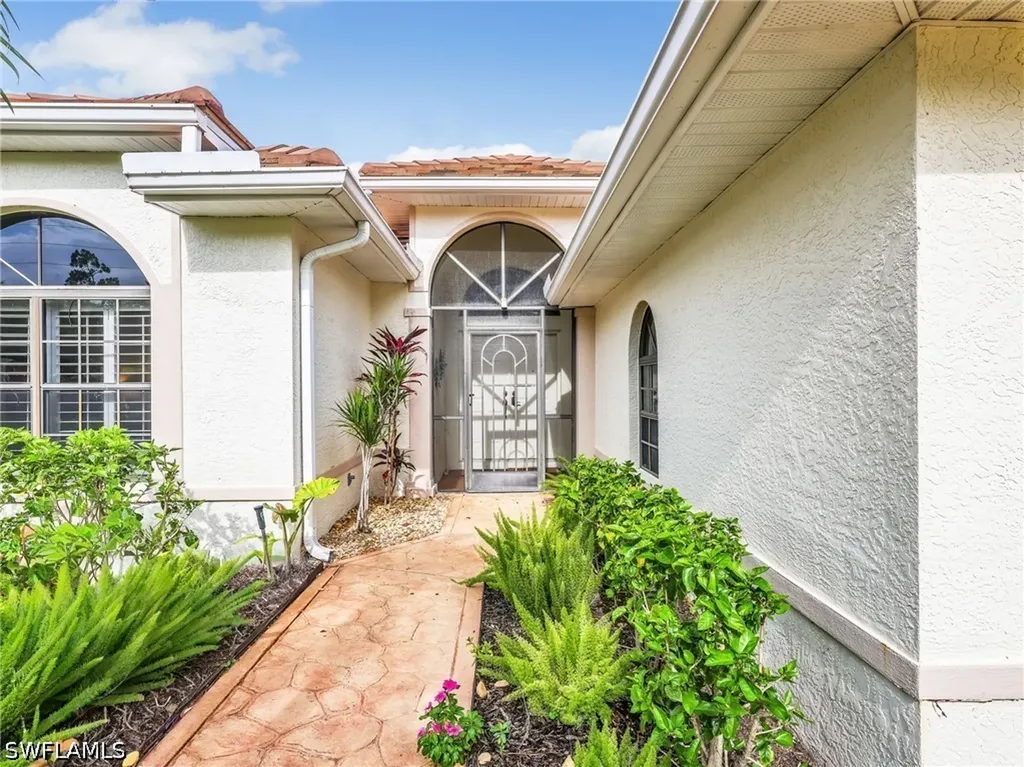 11163 Longshore Way E Naples FL 34119