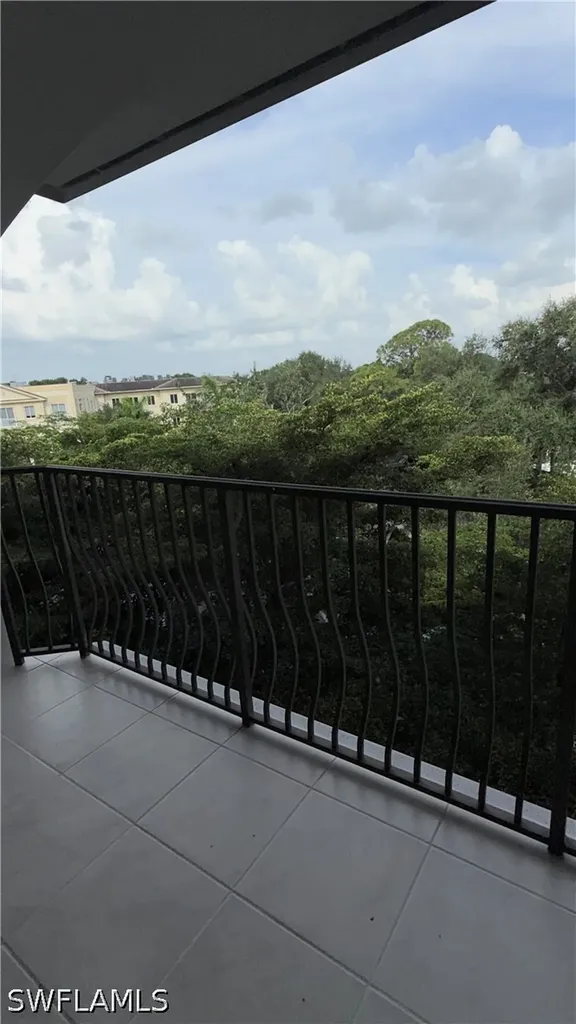 1100 Pine Ridge Road Naples FL 34108