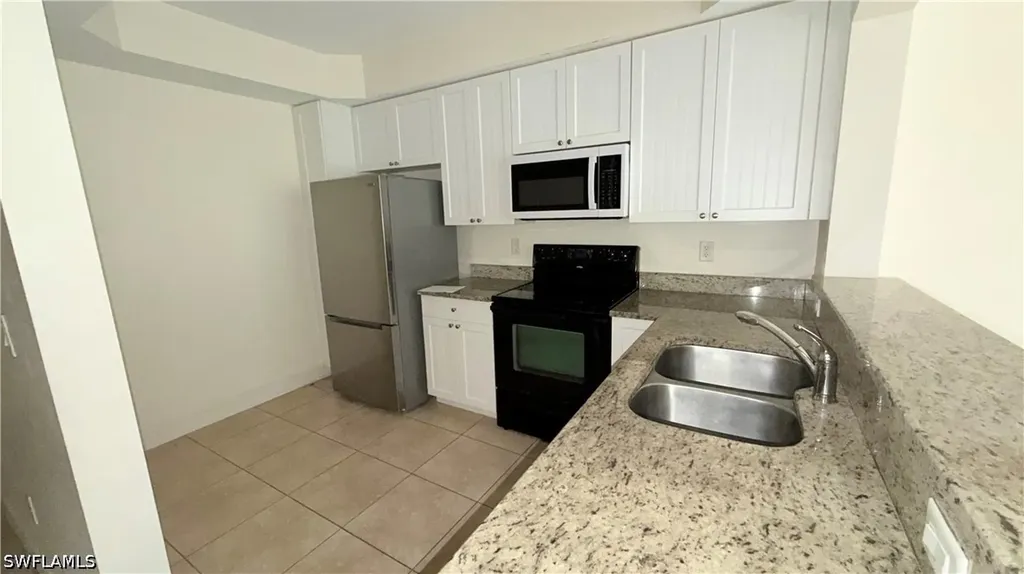 1100 Pine Ridge Road Naples FL 34108
