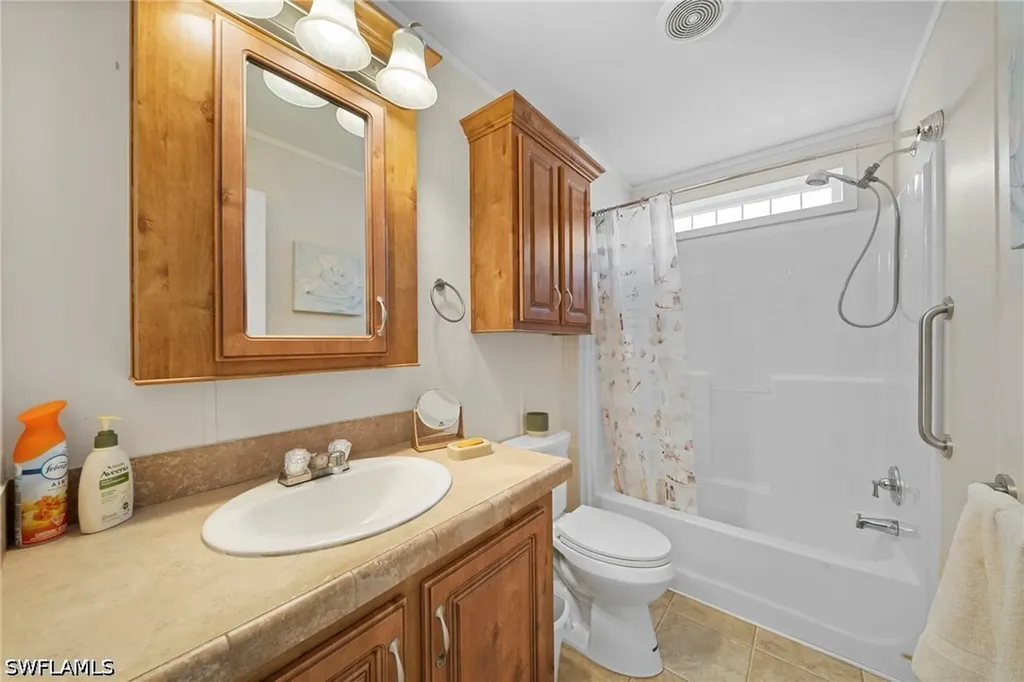 27472 Rue Viauv Avenue Bonita Springs FL 34135
