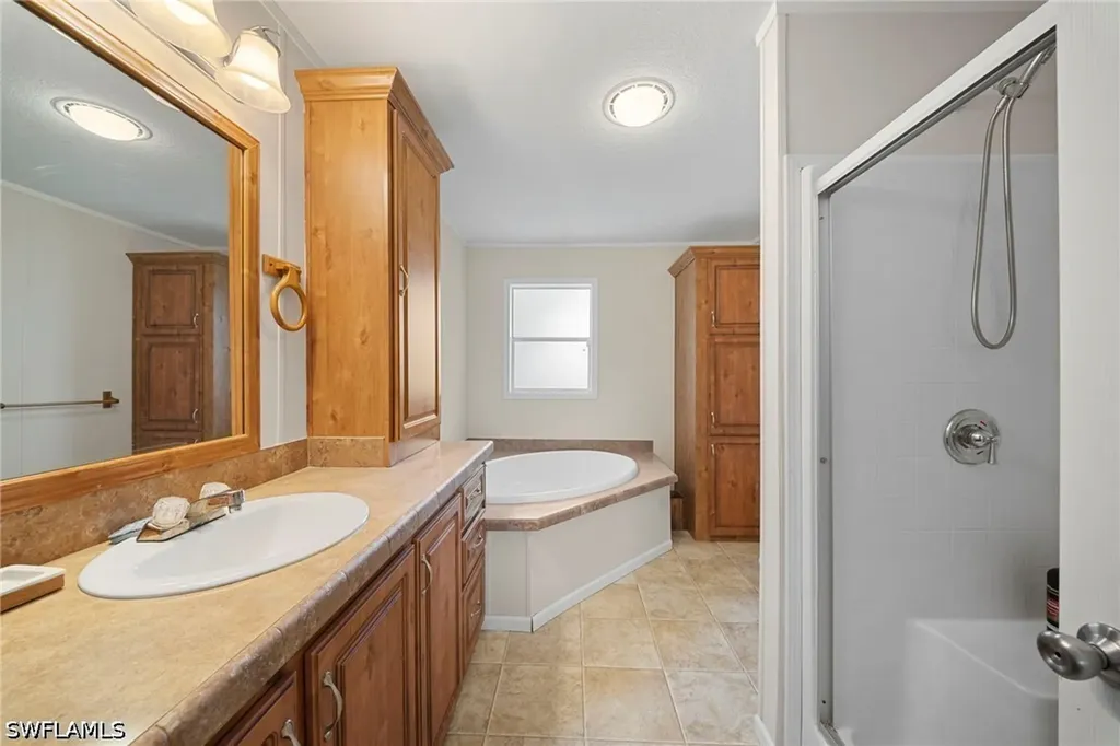 27472 Rue Viauv Avenue Bonita Springs FL 34135