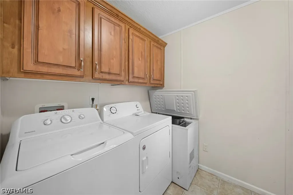 27472 Rue Viauv Avenue Bonita Springs FL 34135