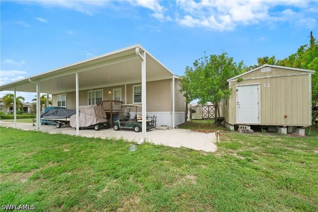 27472 Rue Viauv Avenue Bonita Springs FL 34135