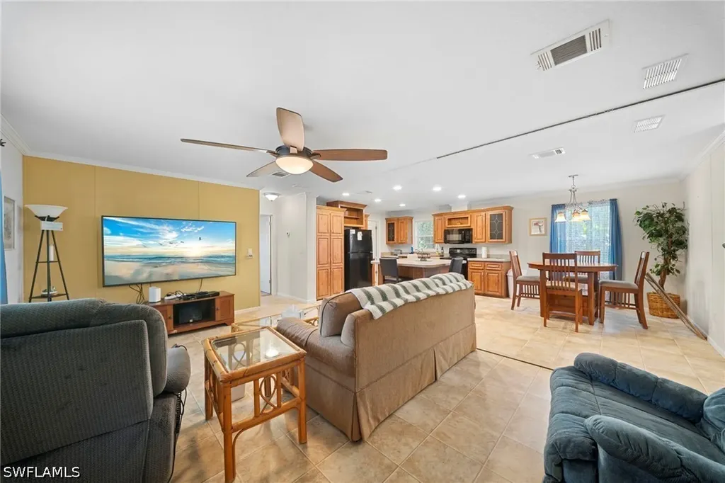 27472 Rue Viauv Avenue Bonita Springs FL 34135