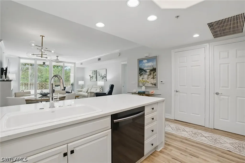 2728 Tiburon Boulevard E Naples FL 34109