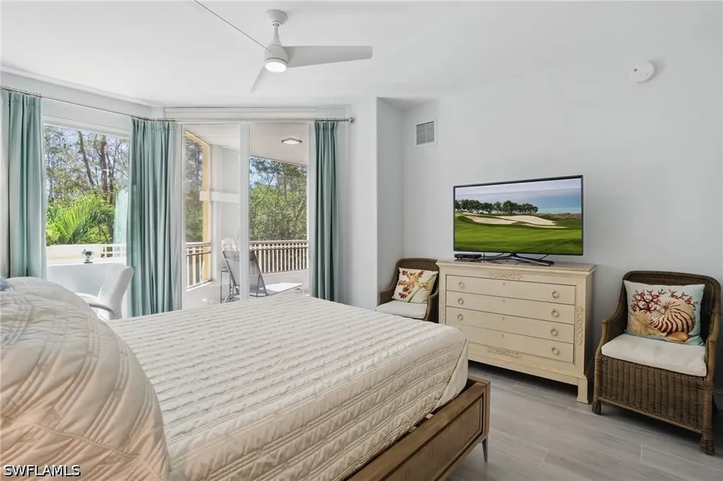 2728 Tiburon Boulevard E Naples FL 34109
