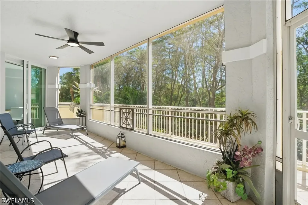 2728 Tiburon Boulevard E Naples FL 34109
