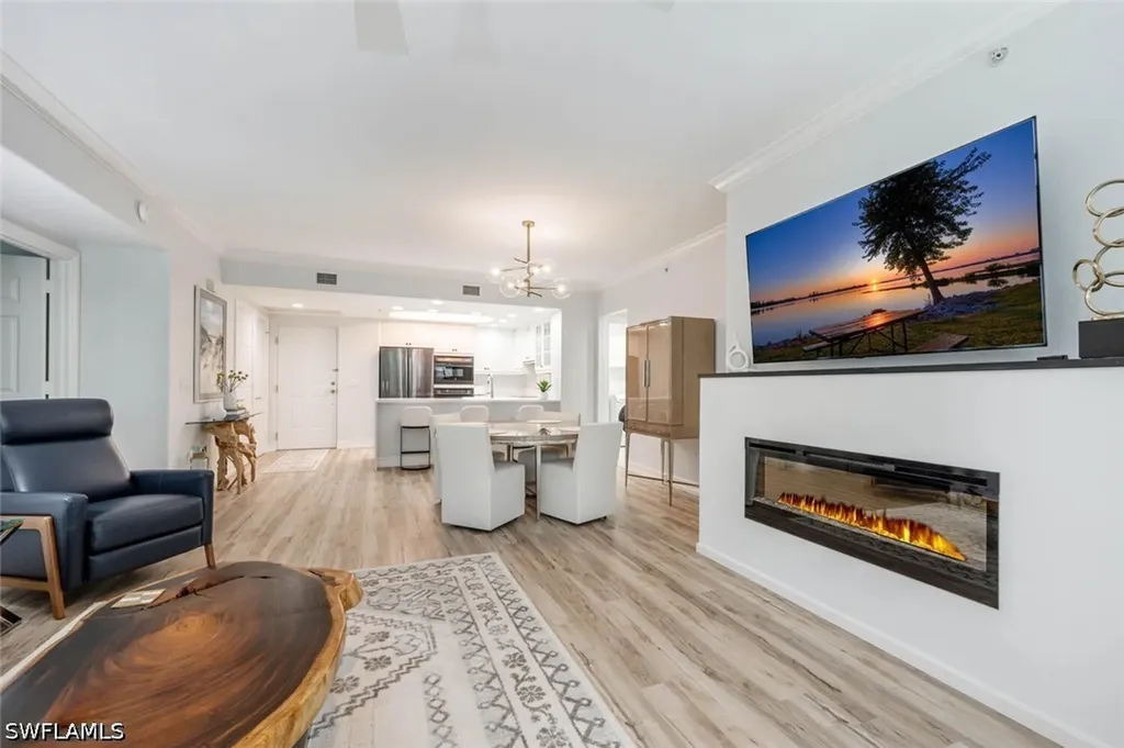 2728 Tiburon Boulevard E Naples FL 34109