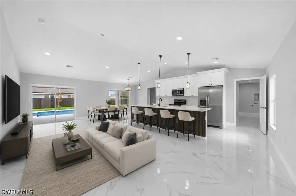 1013 NE 14th Terrace Cape Coral FL 33909