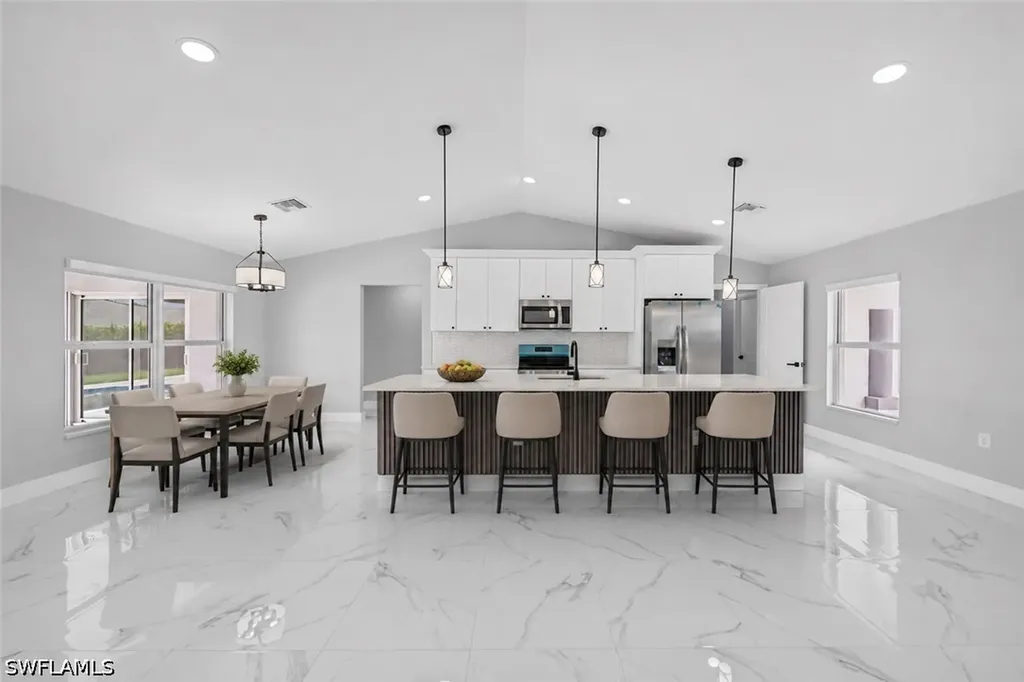 1013 NE 14th Terrace Cape Coral FL 33909