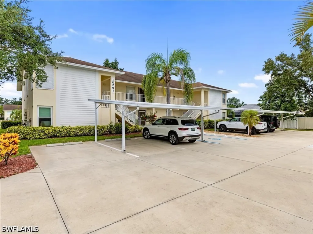 Bonita Springs FL, 10261 Maddox Lane, Unit 513