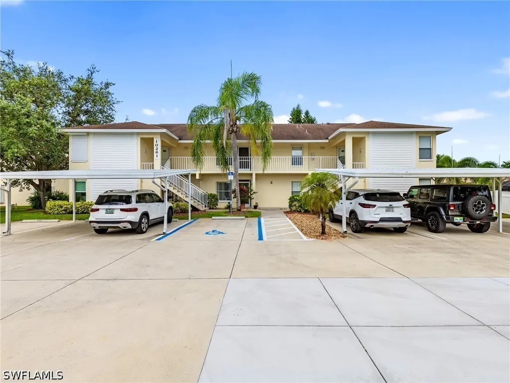 10261 Maddox Lane Bonita Springs FL 34135