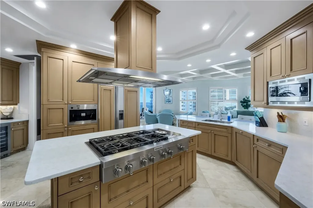 81 Seagate Drive Naples FL 34103