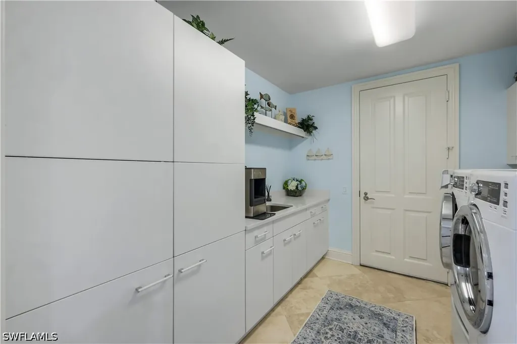 81 Seagate Drive Naples FL 34103