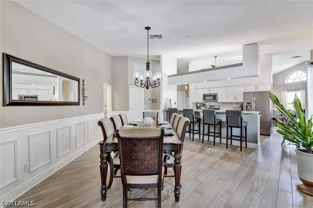 453 Countryside Drive Naples FL 34104