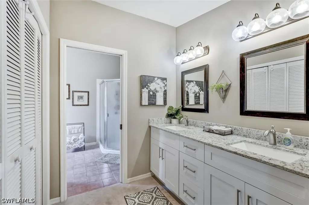 453 Countryside Drive Naples FL 34104