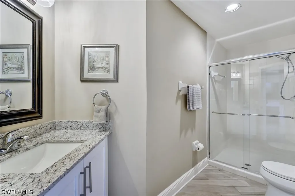 453 Countryside Drive Naples FL 34104