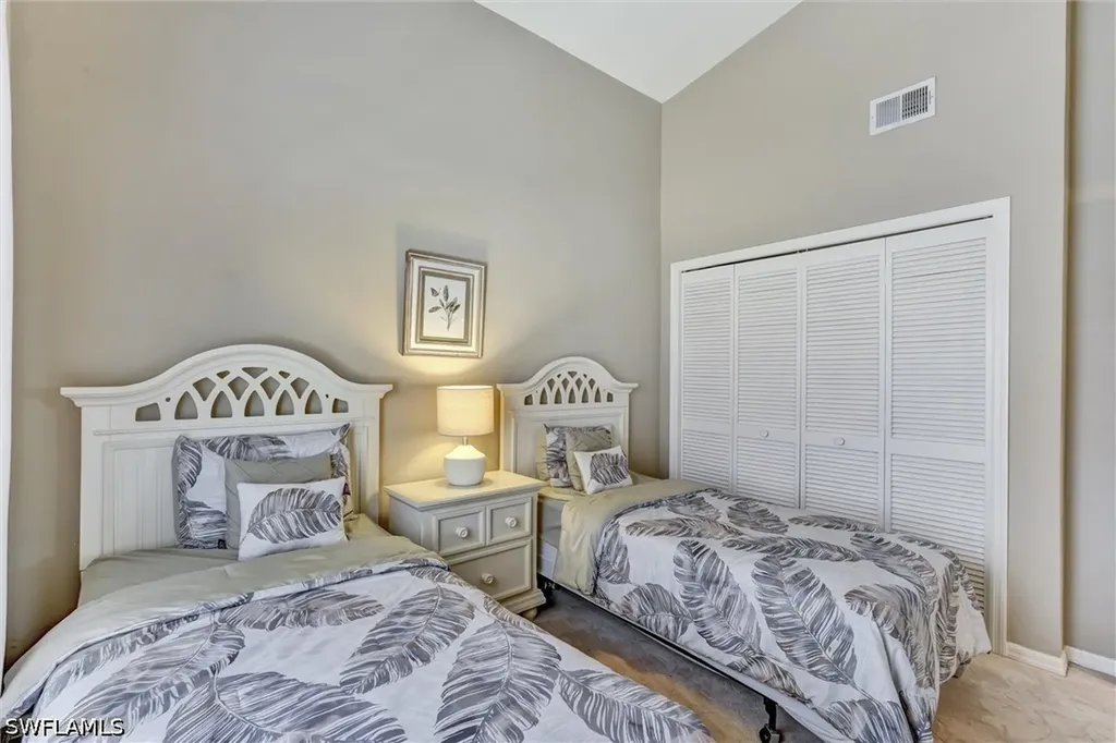 453 Countryside Drive Naples FL 34104
