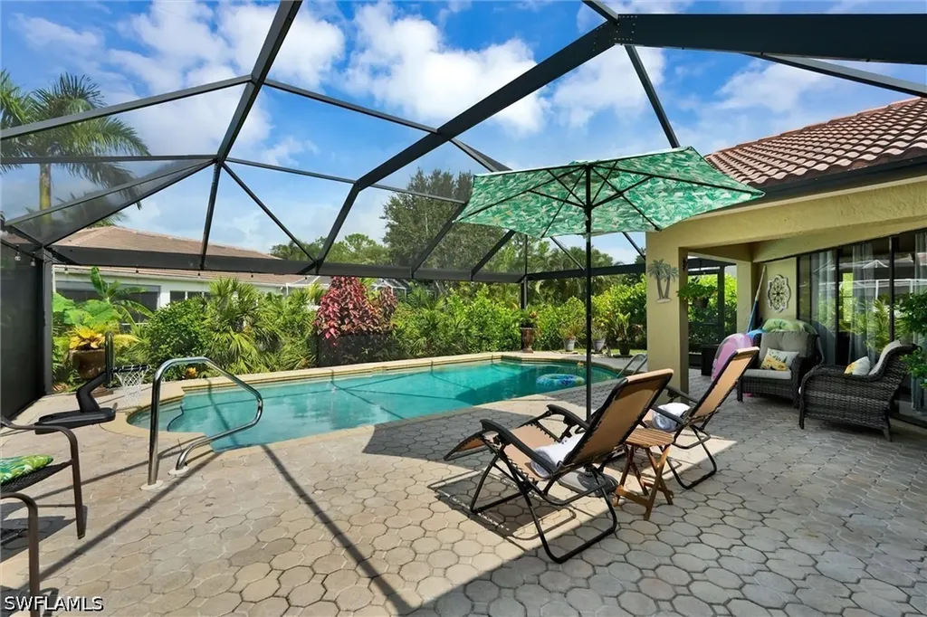 453 Countryside Drive Naples FL 34104