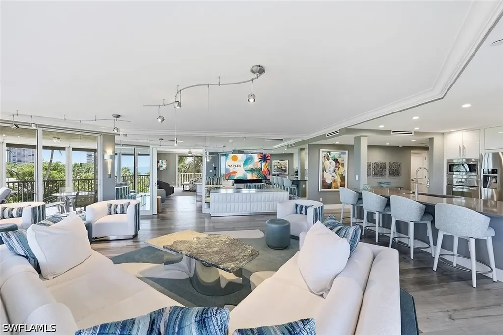 8111 Bay Colony Drive Naples FL 34108