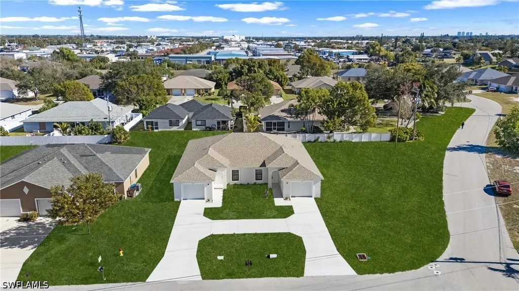 1045/1047 SE 11th Terrace Cape Coral FL 33990