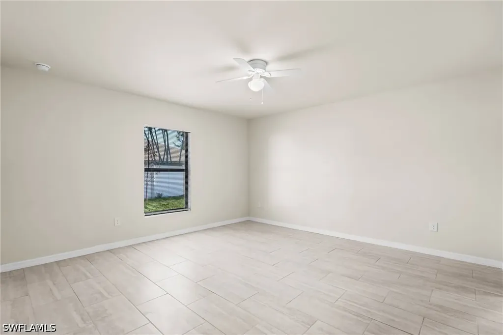 1045/1047 SE 11th Terrace Cape Coral FL 33990