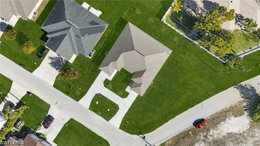 1045/1047 SE 11th Terrace Cape Coral FL 33990
